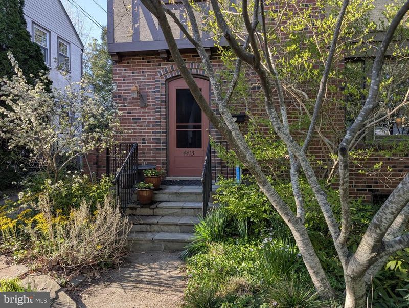 4413 Ridge St, Chevy Chase, MD 20815