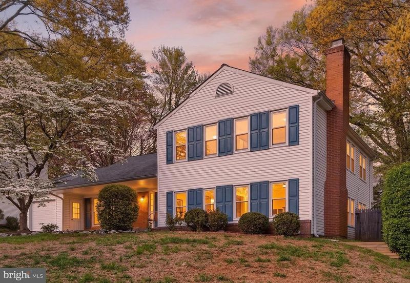 16 Redding Rg, Gaithersburg, MD 20878