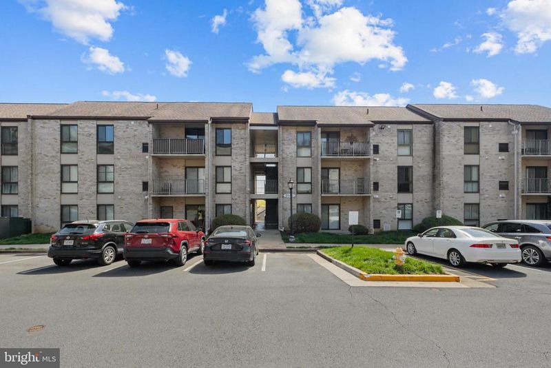 6145 Edsall Rd #M, Alexandria, VA 22304