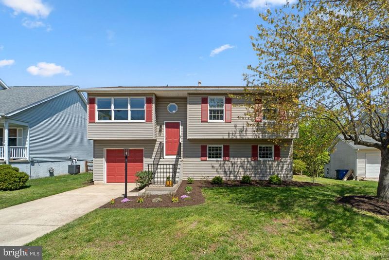 1011 Cheryls Ct, Frederick, MD 21703