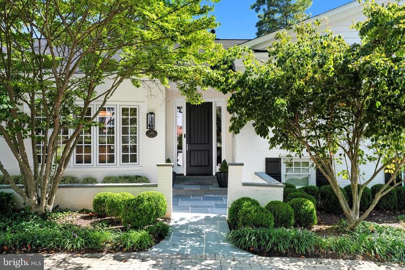 8455 Portland Pl, Mclean, VA 22102