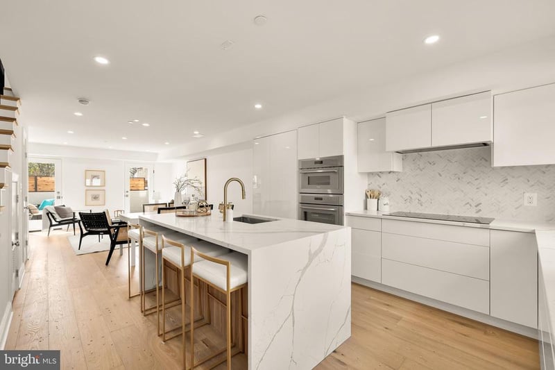 1204 Eton Ct NW #T2, Washington, DC 20007