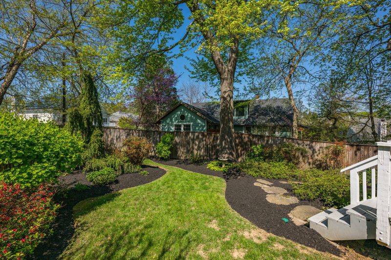 4332 Sangamore Rd, Bethesda, MD 20816
