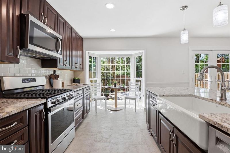 7379 Hallcrest Dr, Mclean, VA 22102