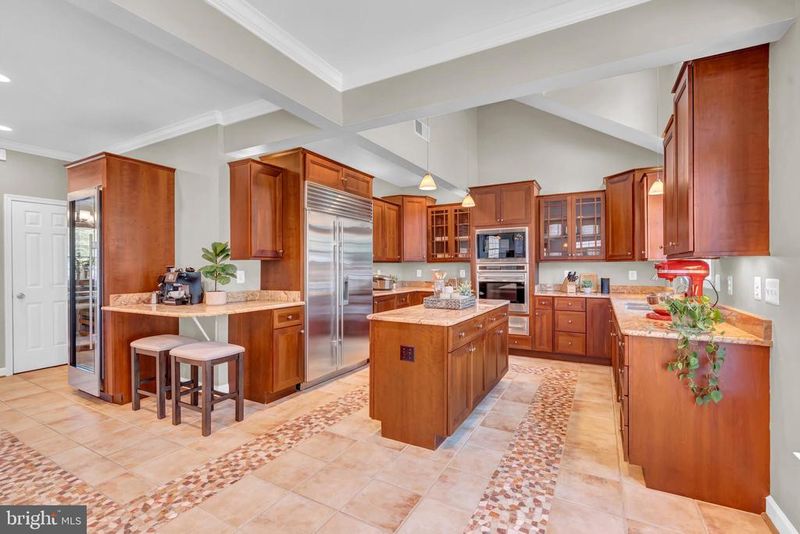 3923 16th St S, Arlington, VA 22204