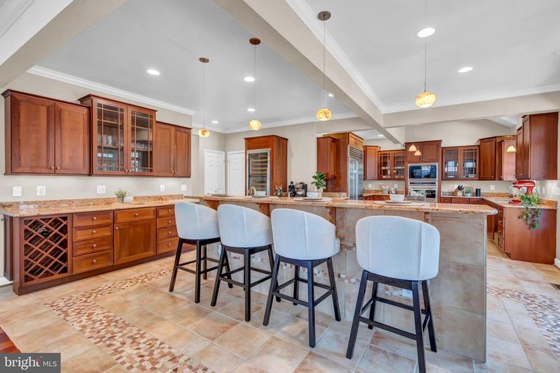 3923 16th St S, Arlington, VA 22204