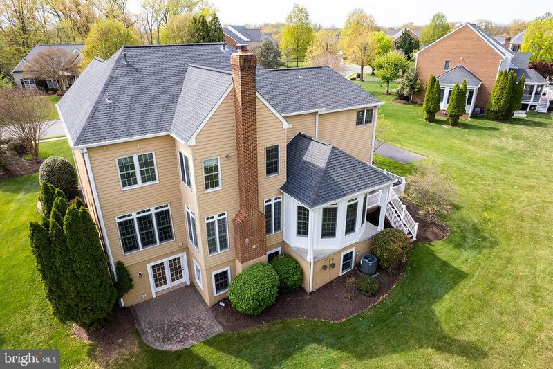 12812 Rose Grove Dr, Oak Hill, VA 20171