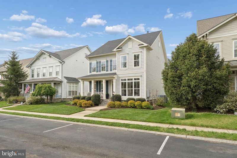 23342 Higbee Ln, Brambleton, VA 20148