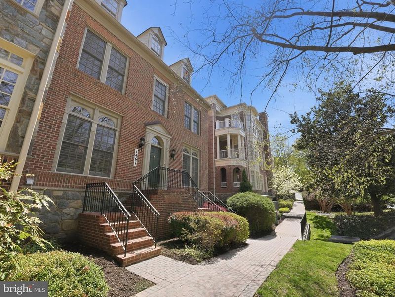 1467 Evans Farm Dr, Mclean, VA 22101