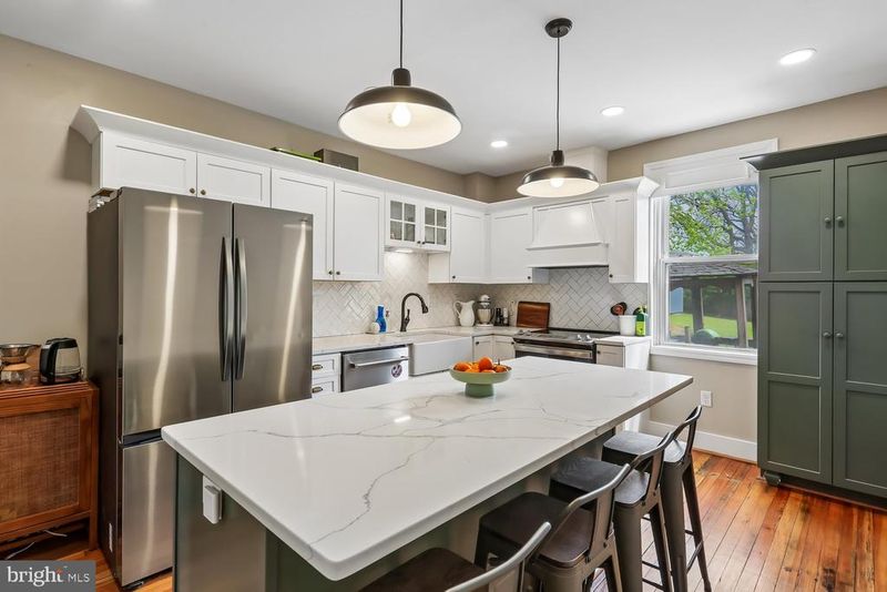 30 Hamilton Ave, Frederick, MD 21701