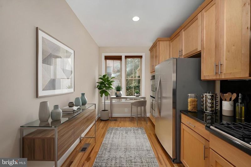 3327 Kemper Rd, Arlington, VA 22206