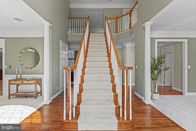 24176 Spring Meadow Cir, Aldie, VA 20105