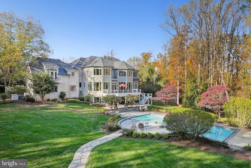 7785 Solitude Ct, Mclean, VA 22102