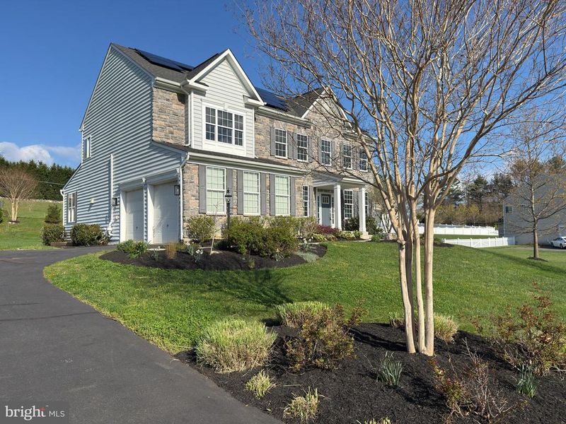 8 Ramsdell Ct, Round Hill, VA 20141