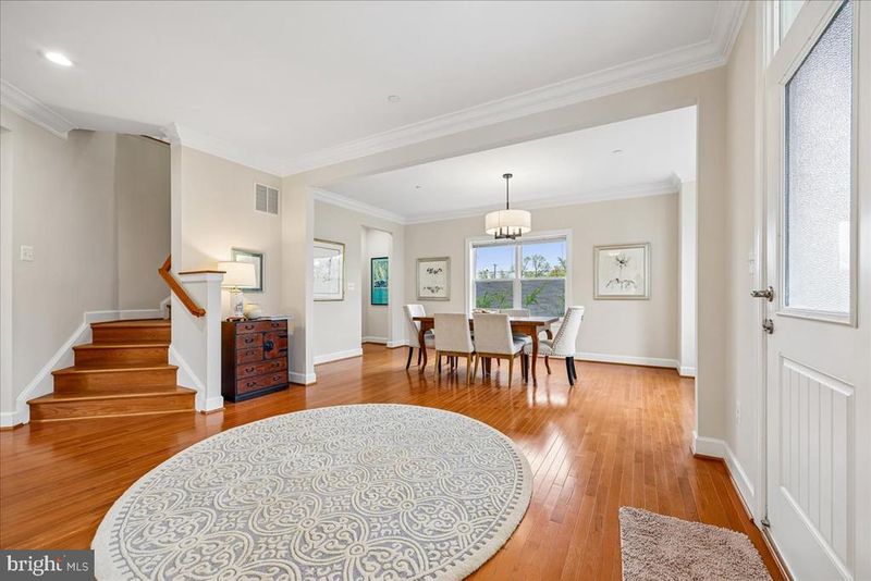 348 Howard Ave, Rockville, MD 20850