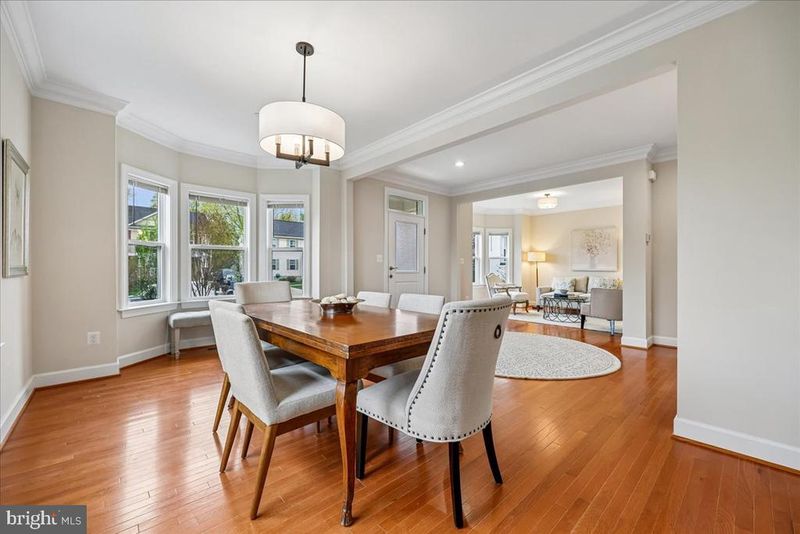 348 Howard Ave, Rockville, MD 20850