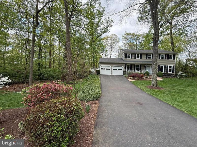 5810 Hall St, Burke, VA 22015