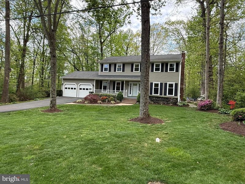 5810 Hall St, Burke, VA 22015