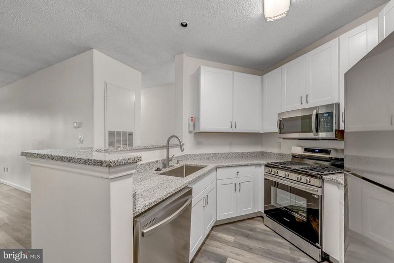 4417 Fair Stone Dr #103, Fairfax, VA 22033