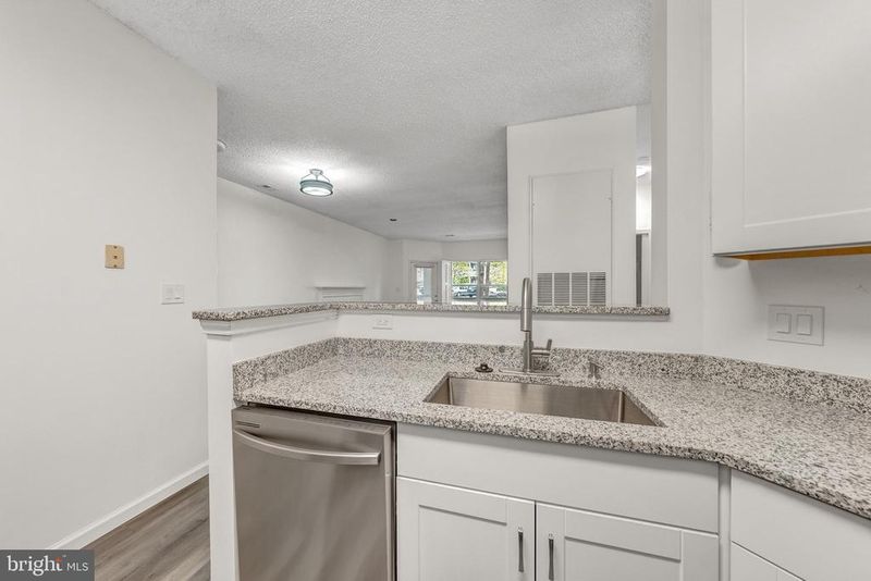 4417 Fair Stone Dr #103, Fairfax, VA 22033
