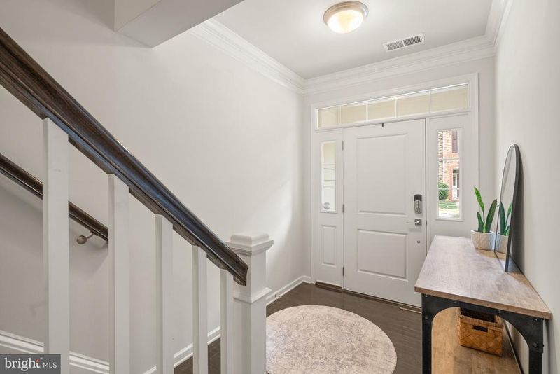 43197 Halkett Sq, Ashburn, VA 20148