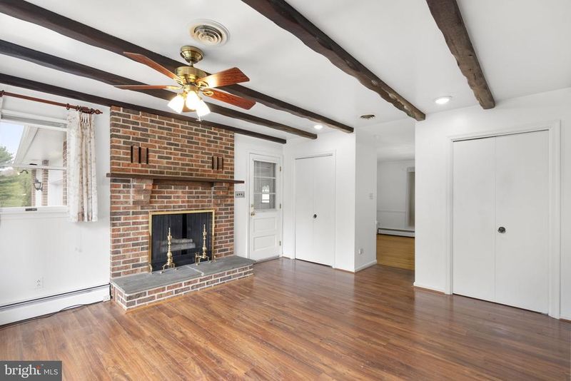 15840 A E Mullinix Rd, Woodbine, MD 21797