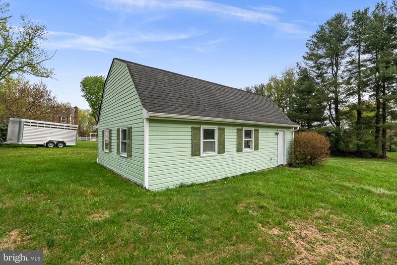 15840 A E Mullinix Rd, Woodbine, MD 21797