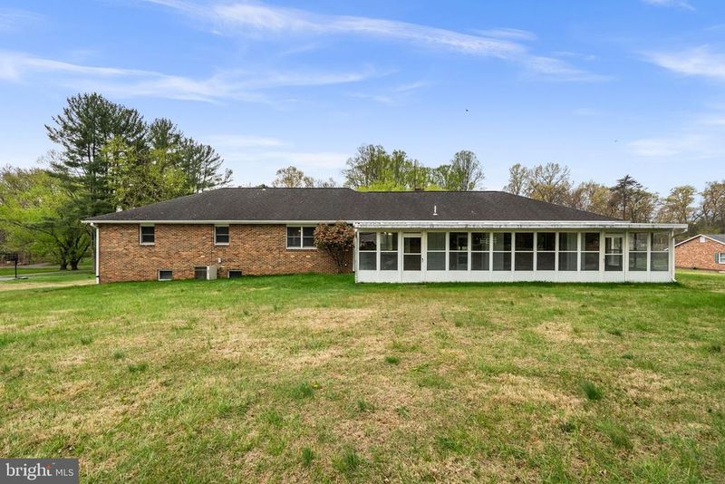 15840 A E Mullinix Rd, Woodbine, MD 21797