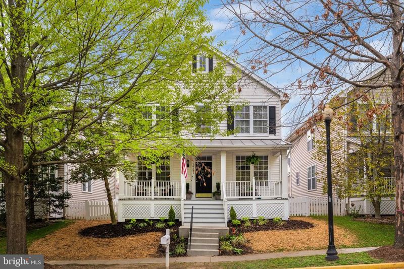 20321 Vermeer St, Ashburn, VA 20147