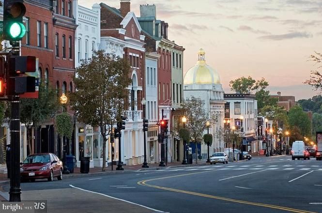 1804 37th St NW, Washington, DC 20007
