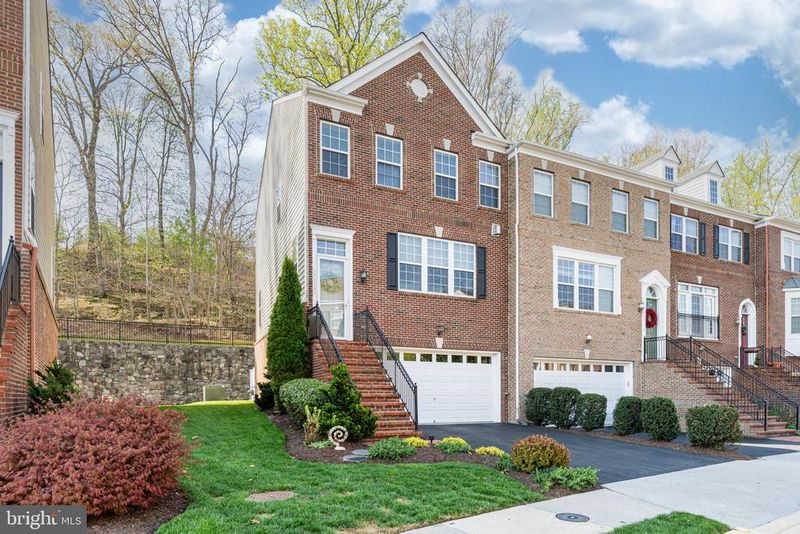 20212 Center Brook Sq, Sterling, VA 20165