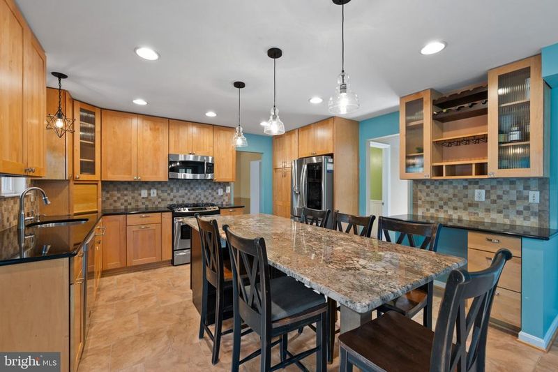 9254 Cartersville Rd, Columbia, MD 21046