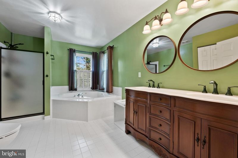 9254 Cartersville Rd, Columbia, MD 21046