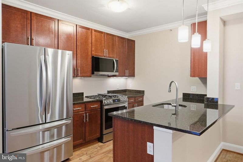 6301 Edsall Rd #117, Alexandria, VA 22312