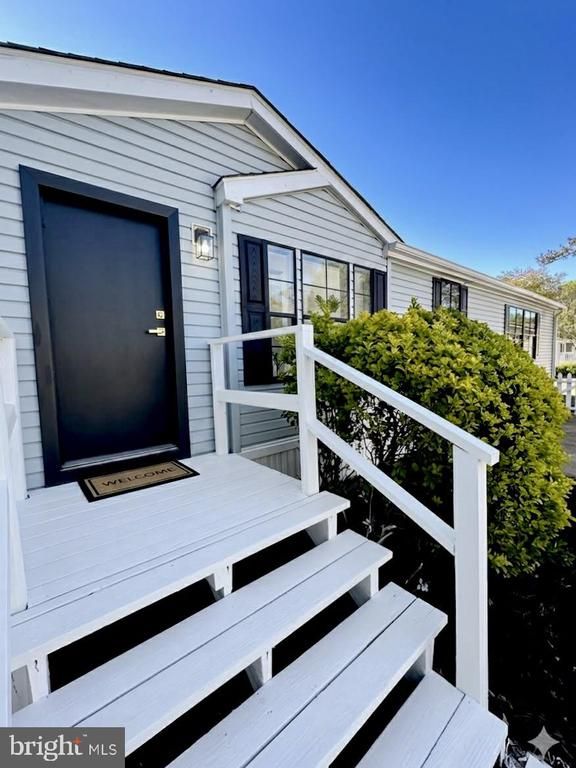 9 Robert St, Stafford, VA 22554