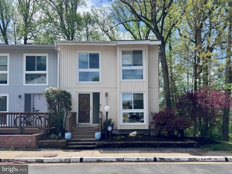 3034 Sugar Ln, Vienna, VA 22181