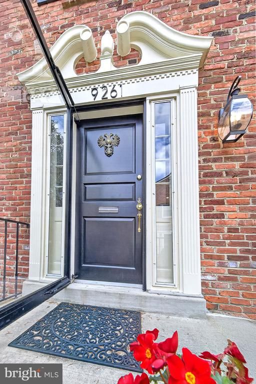 9261 Bailey Ln, Fairfax, VA 22031