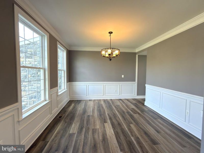 8 Ramsdell Ct, Round Hill, VA 20141