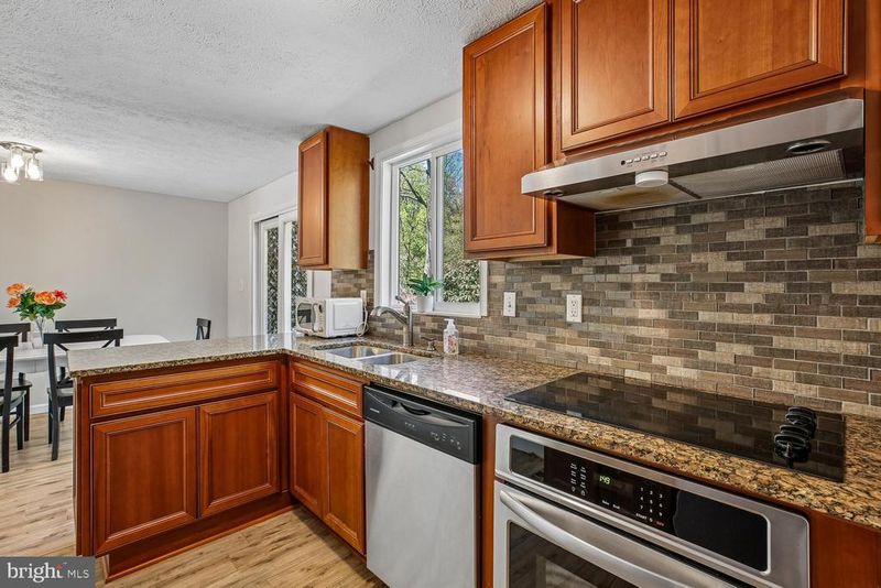10813 Sir Barton Cir, Damascus, MD 20872