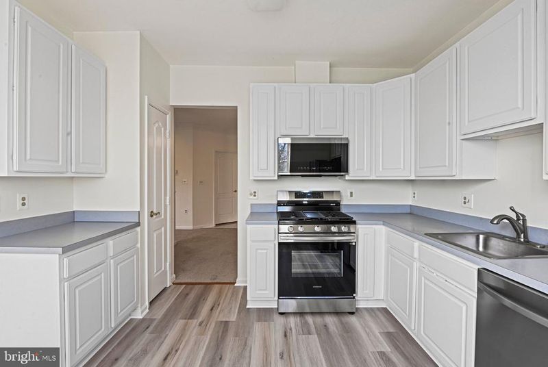 20933 Cedarpost Sq #203, Ashburn, VA 20147