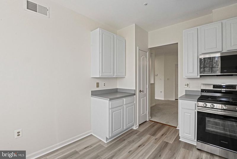 20933 Cedarpost Sq #203, Ashburn, VA 20147