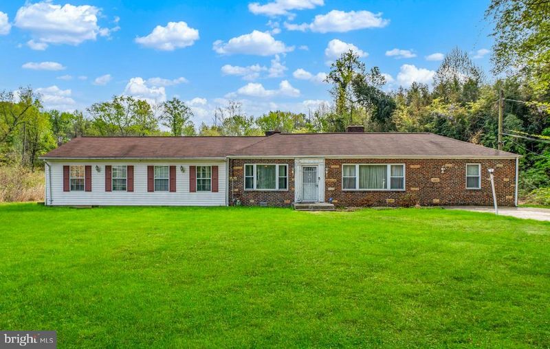 1112 Owens Rd, Oxon Hill, MD 20745