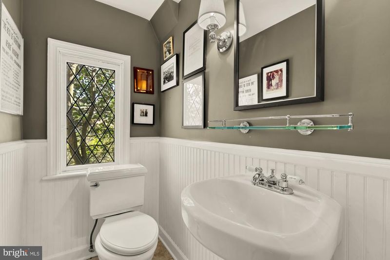 7064 31st St NW, Washington, DC 20015