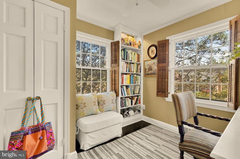 7064 31st St NW, Washington, DC 20015