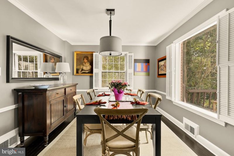 7064 31st St NW, Washington, DC 20015