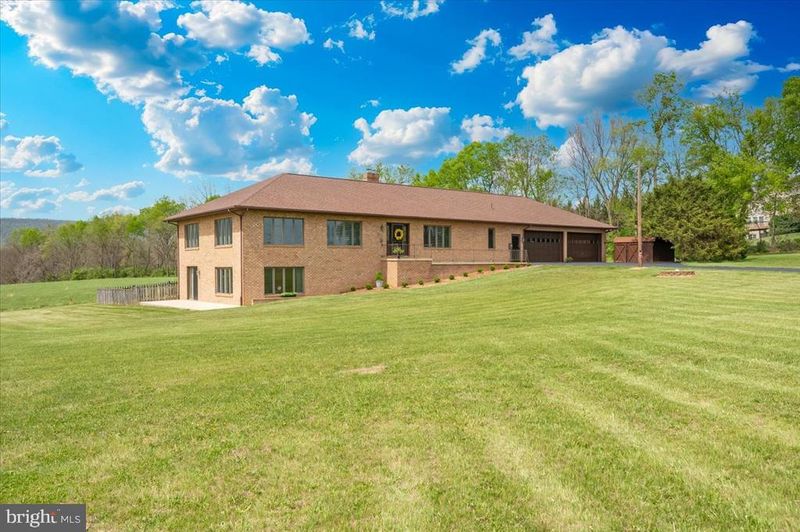 6540 Picnic Woods Rd, Jefferson, MD 21755