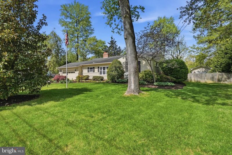 9220 Forest Haven Dr, Alexandria, VA 22309