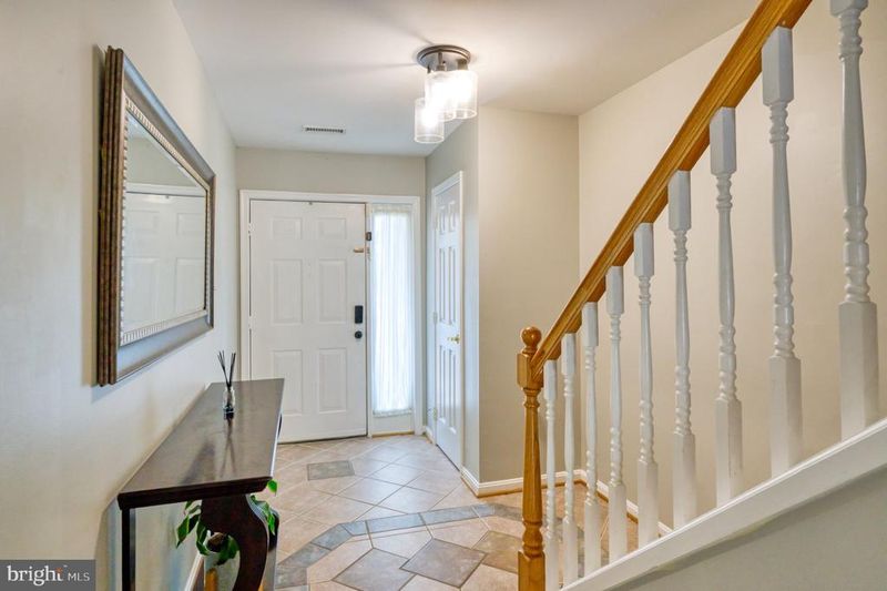 5613 Gosling Dr, Clifton, VA 20124