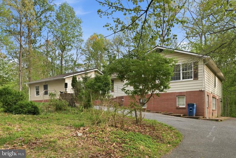 17107 Overhill Rd, Rockville, MD 20855