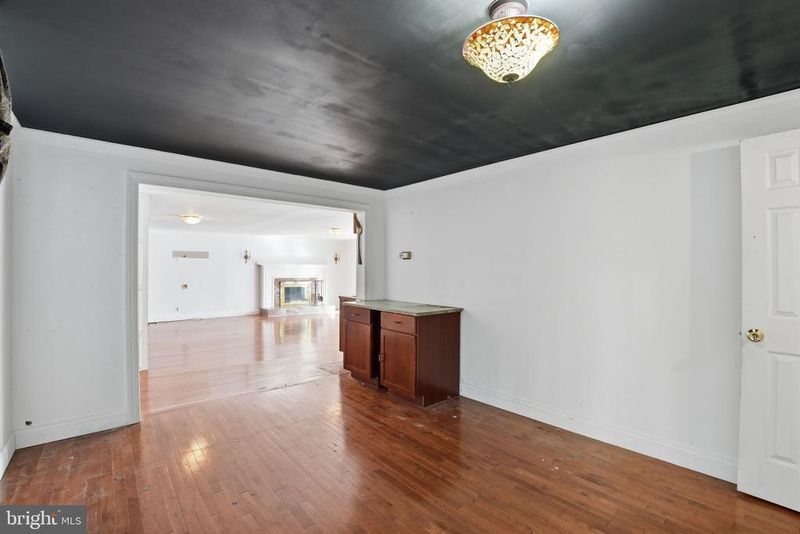 17107 Overhill Rd, Rockville, MD 20855